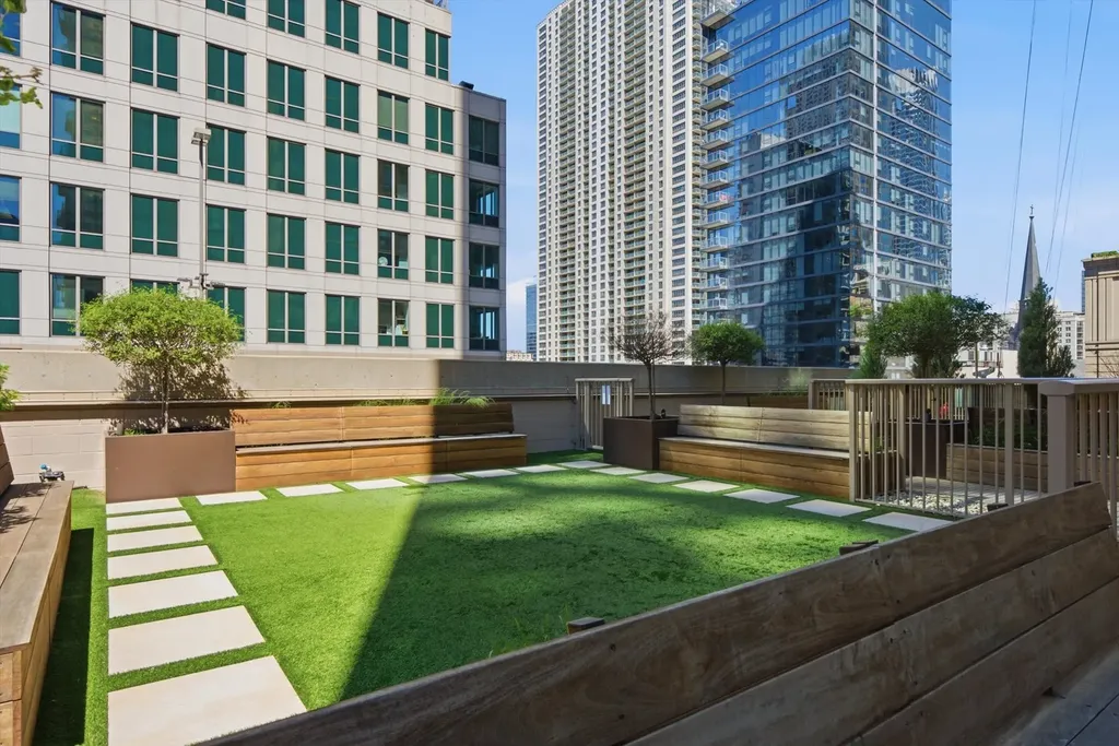 21 East Huron Street Chicago IL 60611