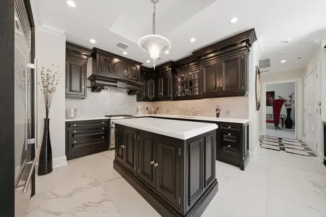 21 East Huron Street Chicago IL 60611