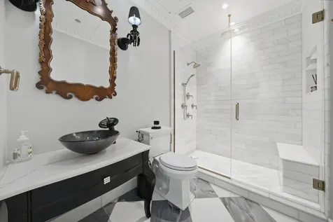 21 East Huron Street Chicago IL 60611