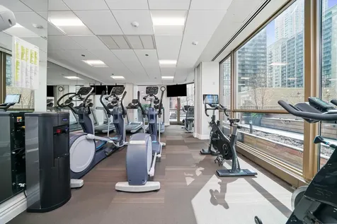 21 East Huron Street Chicago IL 60611