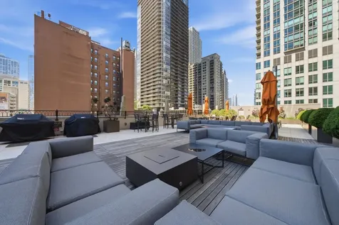 21 East Huron Street Chicago IL 60611