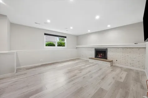155 Ash Avenue Wood Dale IL 60191