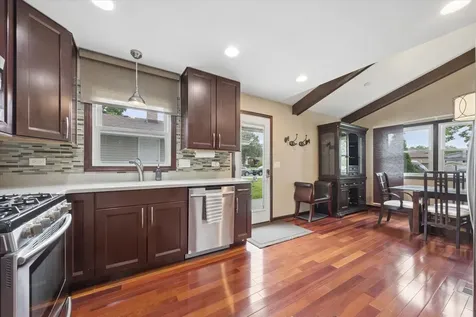 155 Ash Avenue Wood Dale IL 60191