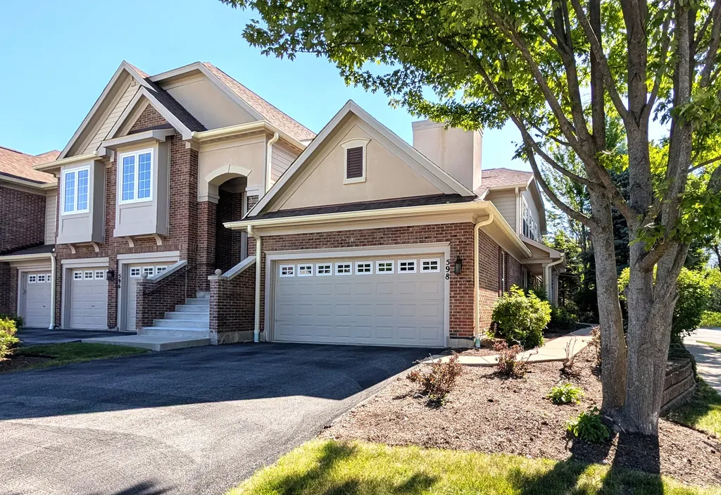 598 Harvey Lake Drive Vernon Hills IL 60061