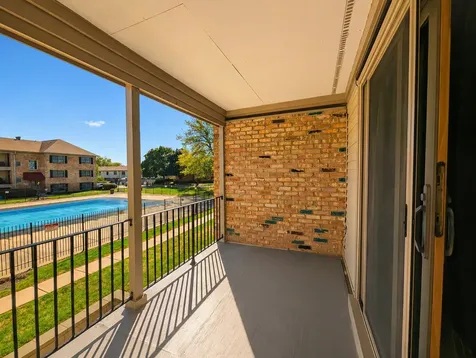 1724 Fayette Walk Hoffman Estates IL 60169