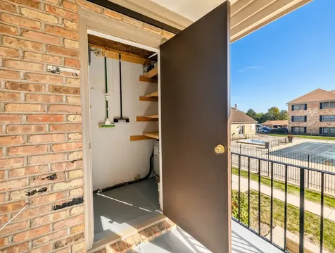 1724 Fayette Walk Hoffman Estates IL 60169