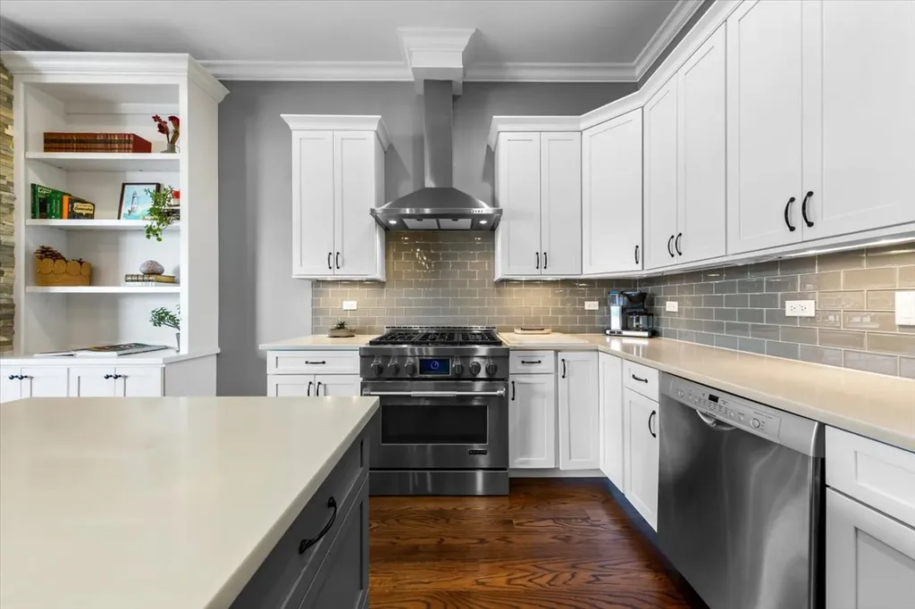5008 North Lincoln Avenue Chicago IL 60625
