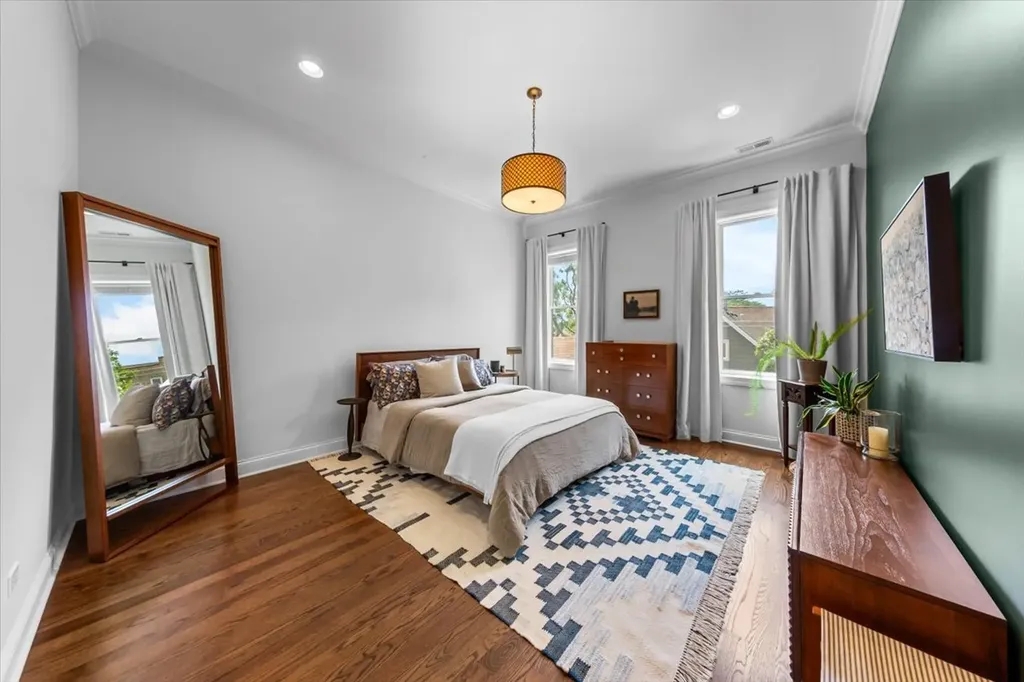 5008 North Lincoln Avenue Chicago IL 60625
