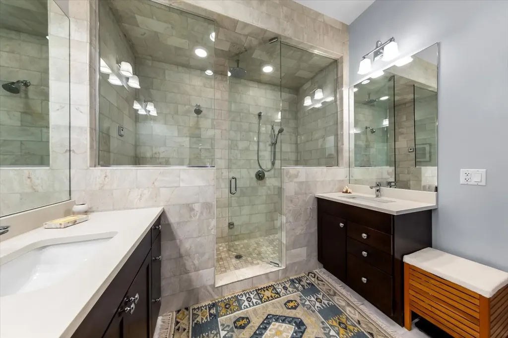 5008 North Lincoln Avenue Chicago IL 60625