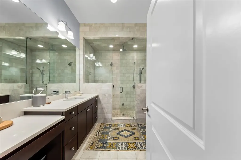 5008 North Lincoln Avenue Chicago IL 60625