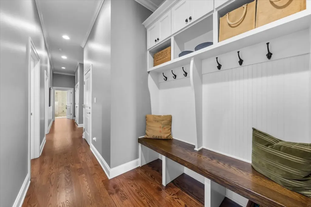 5008 North Lincoln Avenue Chicago IL 60625