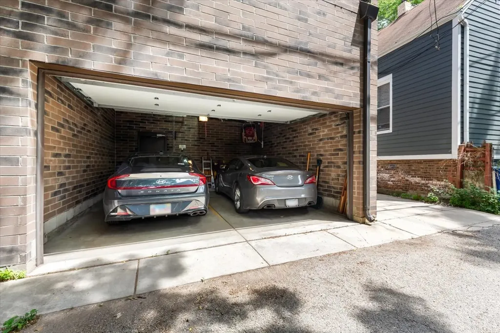 5008 North Lincoln Avenue Chicago IL 60625