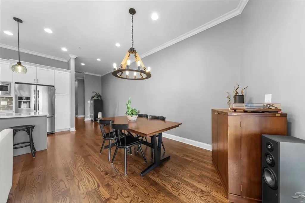 5008 North Lincoln Avenue Chicago IL 60625