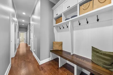 5008 North Lincoln Avenue Chicago IL 60625
