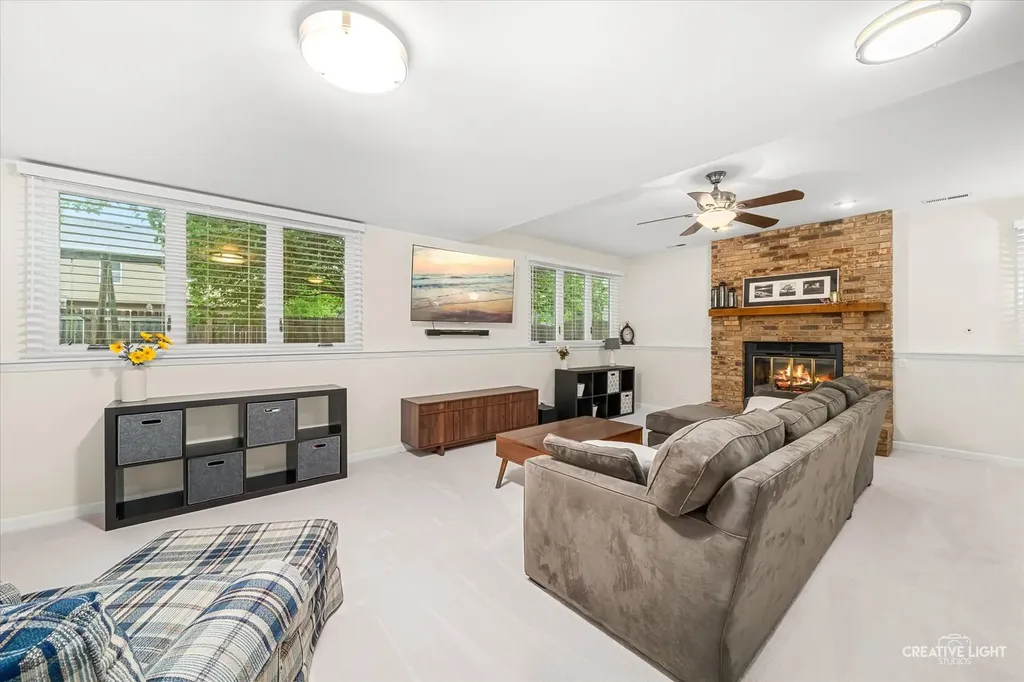 2544 Brockton Circle Naperville IL 60565