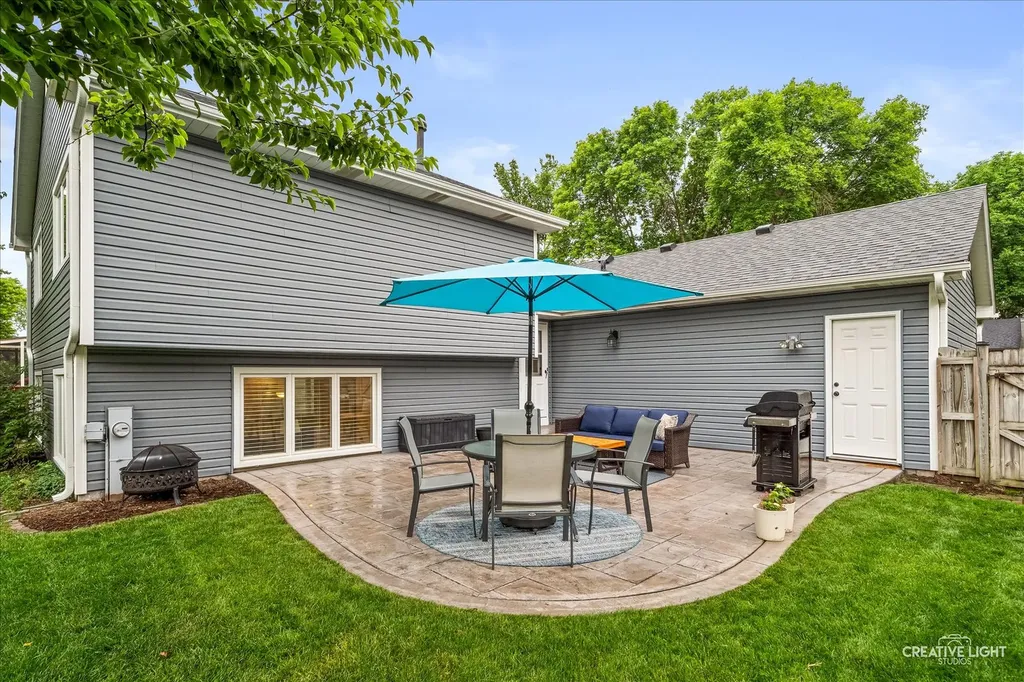 2544 Brockton Circle Naperville IL 60565