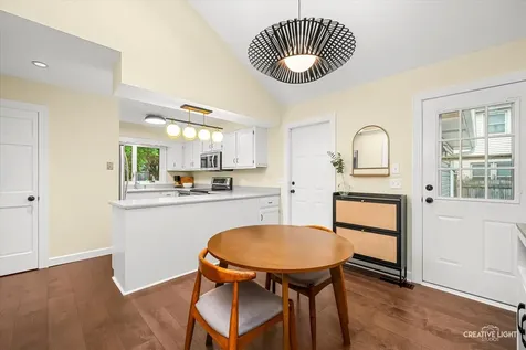 2544 Brockton Circle Naperville IL 60565