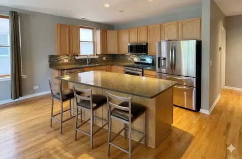 4315 North Richmond Street Chicago IL 60618