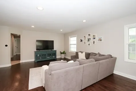 955 North Topanga Drive Palatine IL 60074