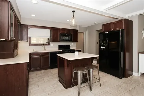 955 North Topanga Drive Palatine IL 60074