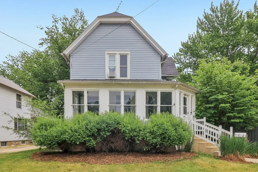 415 North Taylor Street Marengo IL 60152