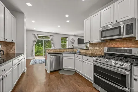 218 Foxford Drive Cary IL 60013