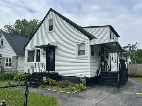 16124 Woodbridge Avenue Harvey IL 60426