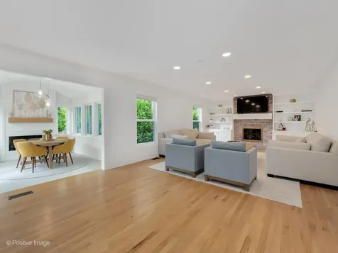 1681 Wilton Court Libertyville IL 60048