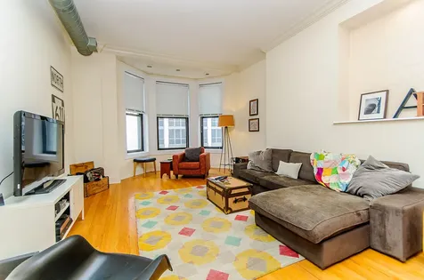 166 West Grand Avenue Chicago IL 60654