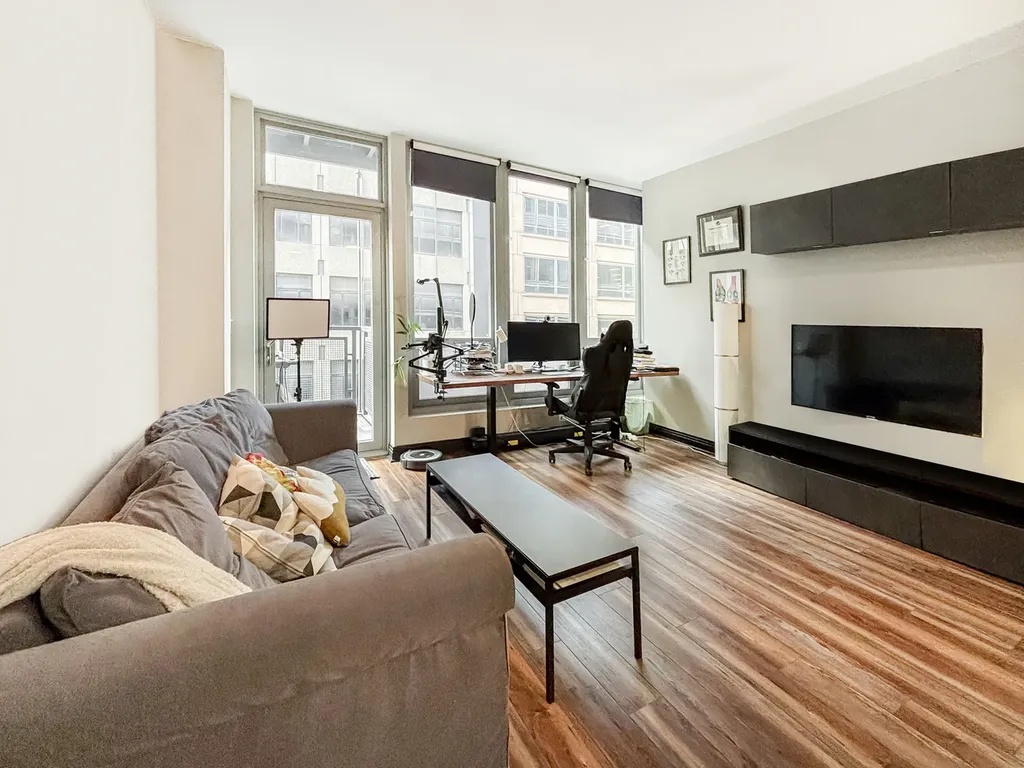 565 West Quincy Street Chicago IL 60661