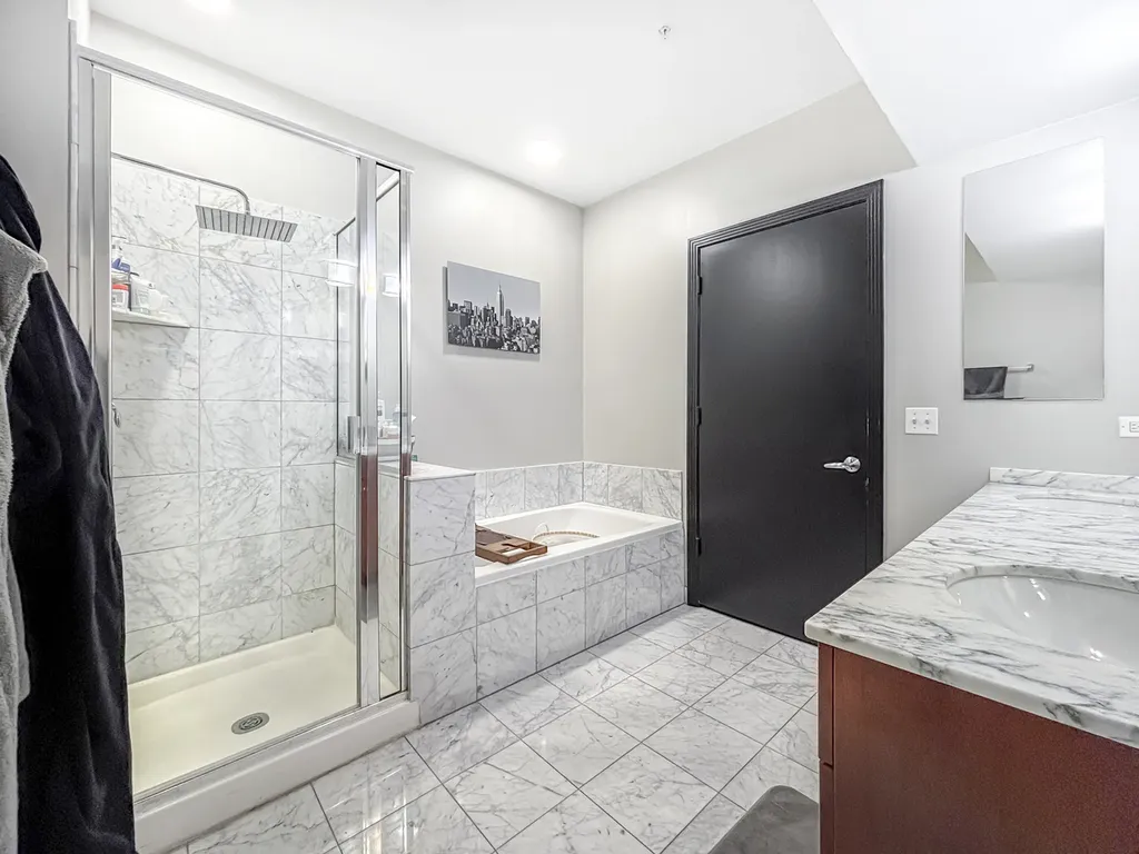 565 West Quincy Street Chicago IL 60661