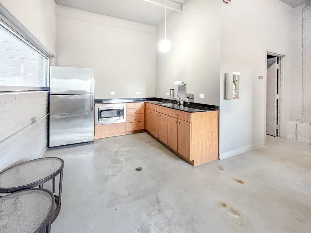 565 West Quincy Street Chicago IL 60661