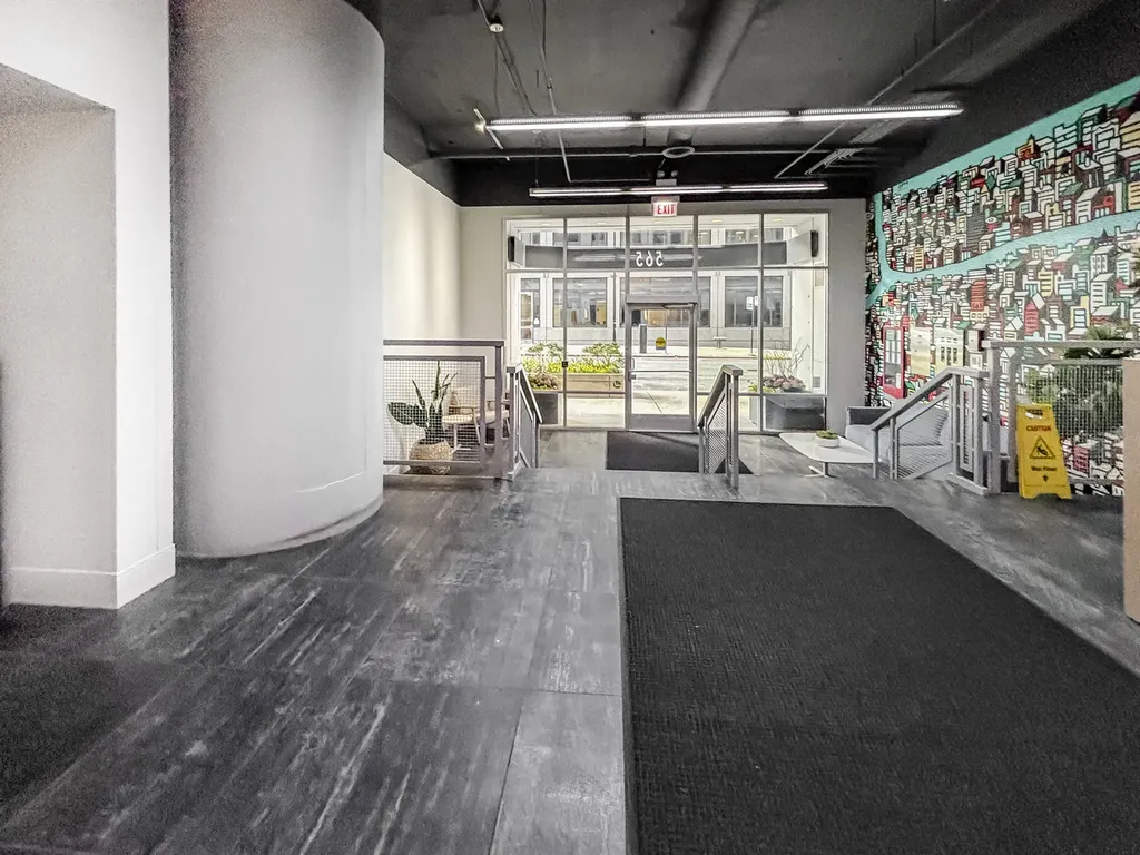 565 West Quincy Street Chicago IL 60661