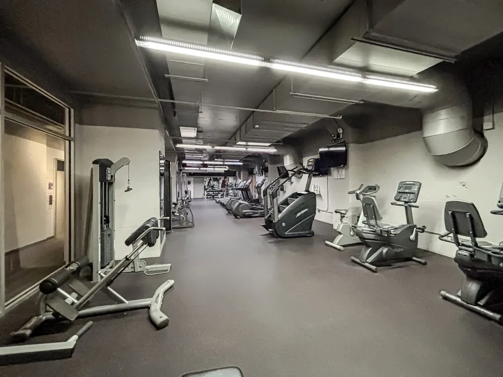 565 West Quincy Street Chicago IL 60661