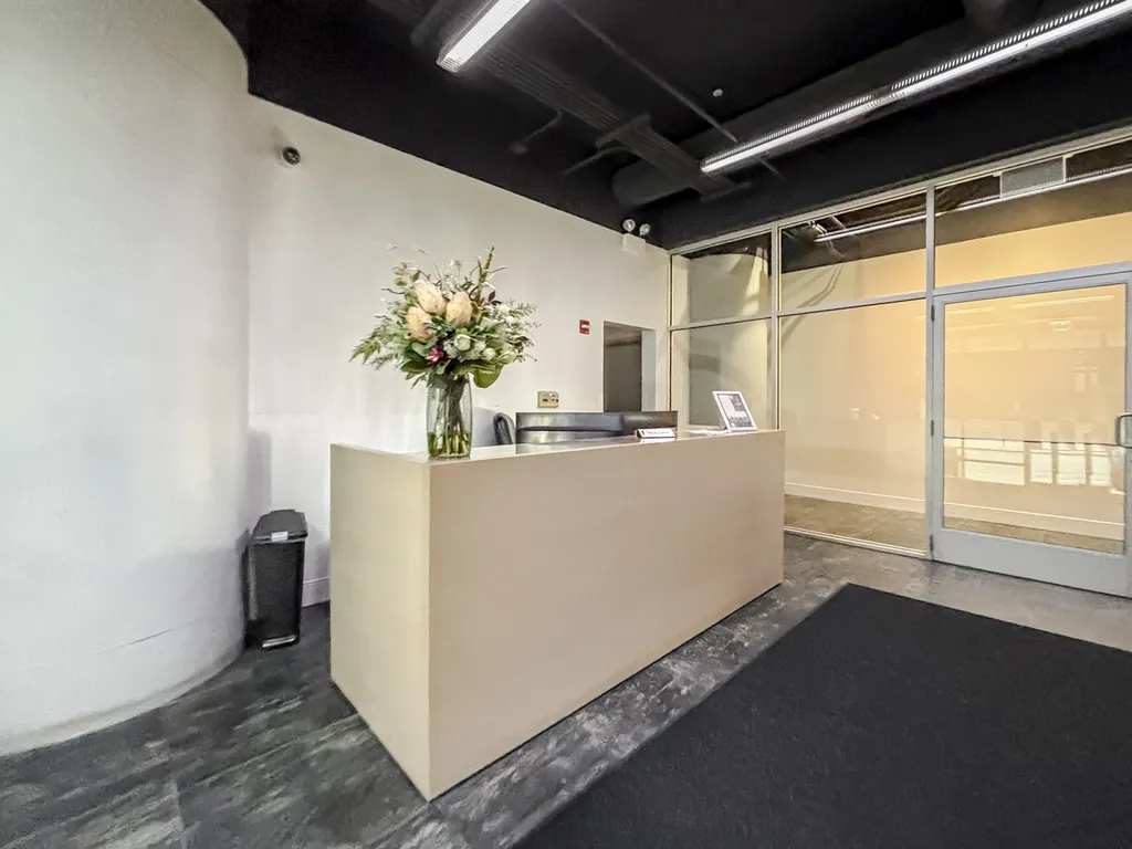565 West Quincy Street Chicago IL 60661