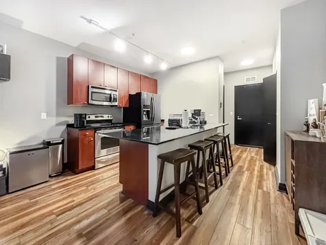 565 West Quincy Street Chicago IL 60661