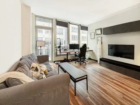 565 West Quincy Street Chicago IL 60661
