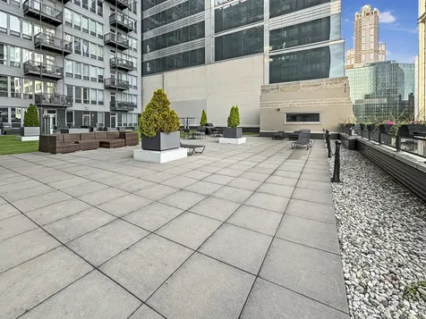565 West Quincy Street Chicago IL 60661