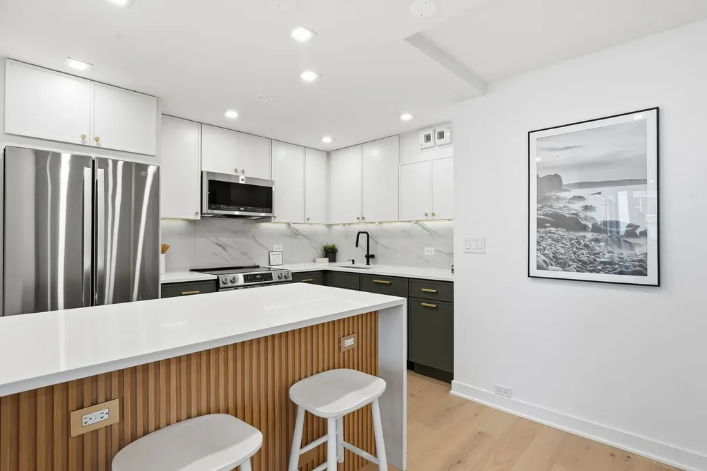 3550 North Lake Shore Drive Chicago IL 60657
