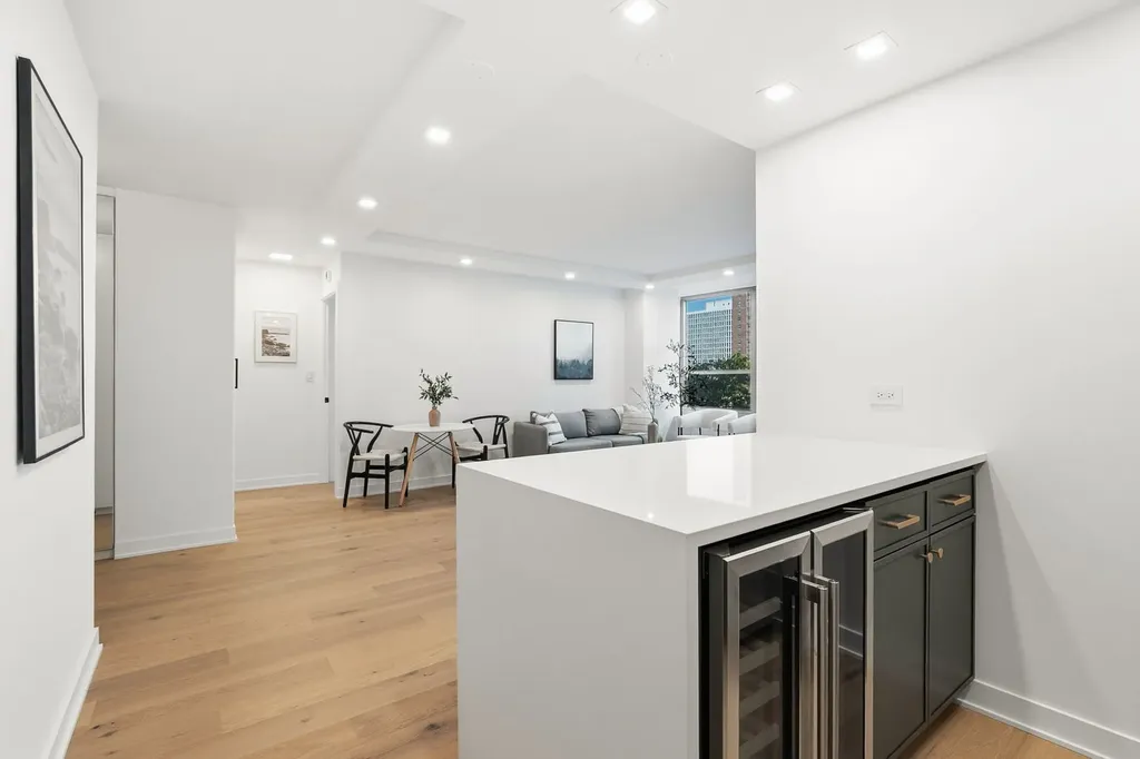 3550 North Lake Shore Drive Chicago IL 60657