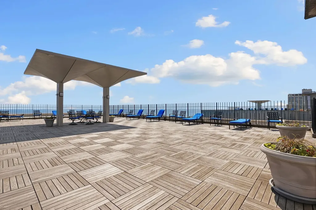3550 North Lake Shore Drive Chicago IL 60657