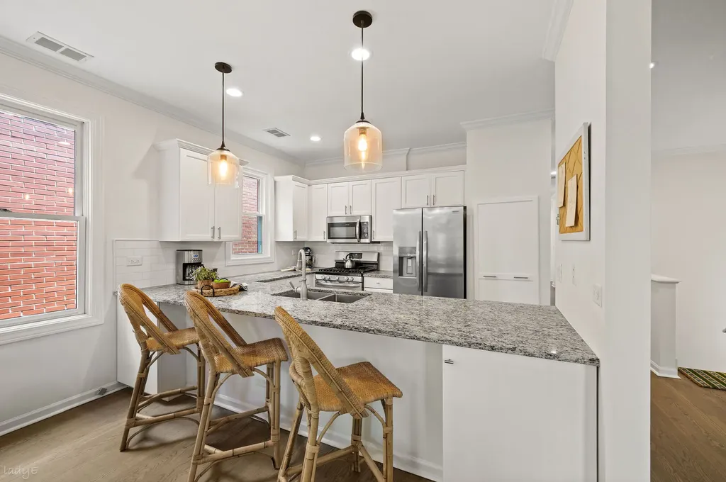 1123 West Altgeld Street Chicago IL 60614