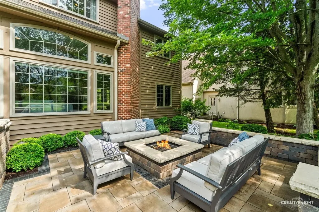 1114 Chadwick Court Aurora IL 60502
