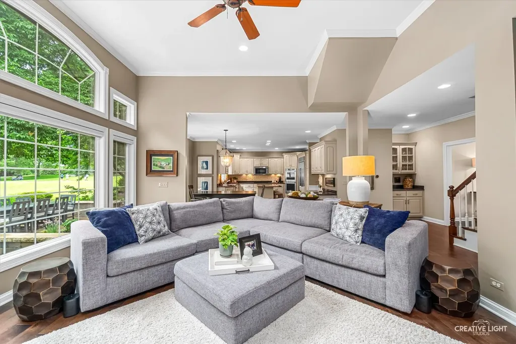 1114 Chadwick Court Aurora IL 60502