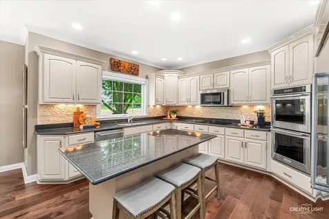 1114 Chadwick Court Aurora IL 60502