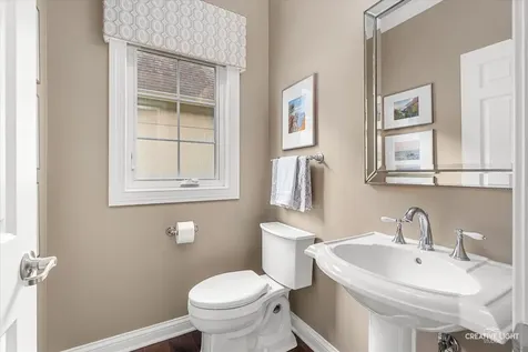 1114 Chadwick Court Aurora IL 60502