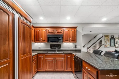 1114 Chadwick Court Aurora IL 60502