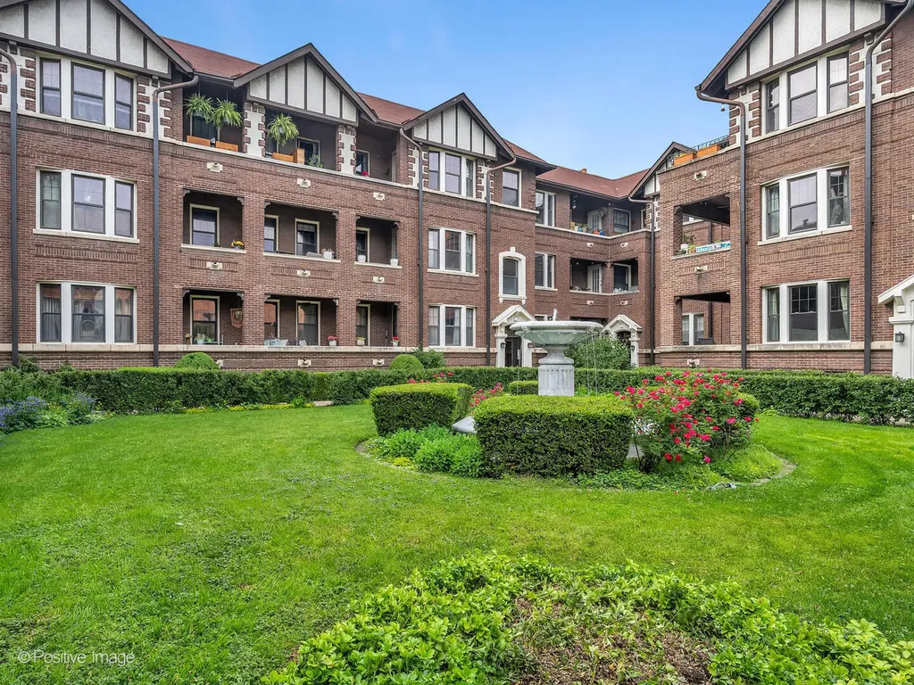 2118 West North Avenue Chicago IL 60647