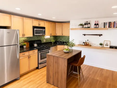 1445 West Warner Avenue Chicago IL 60613