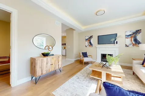 130 West Ellis Avenue Libertyville IL 60048